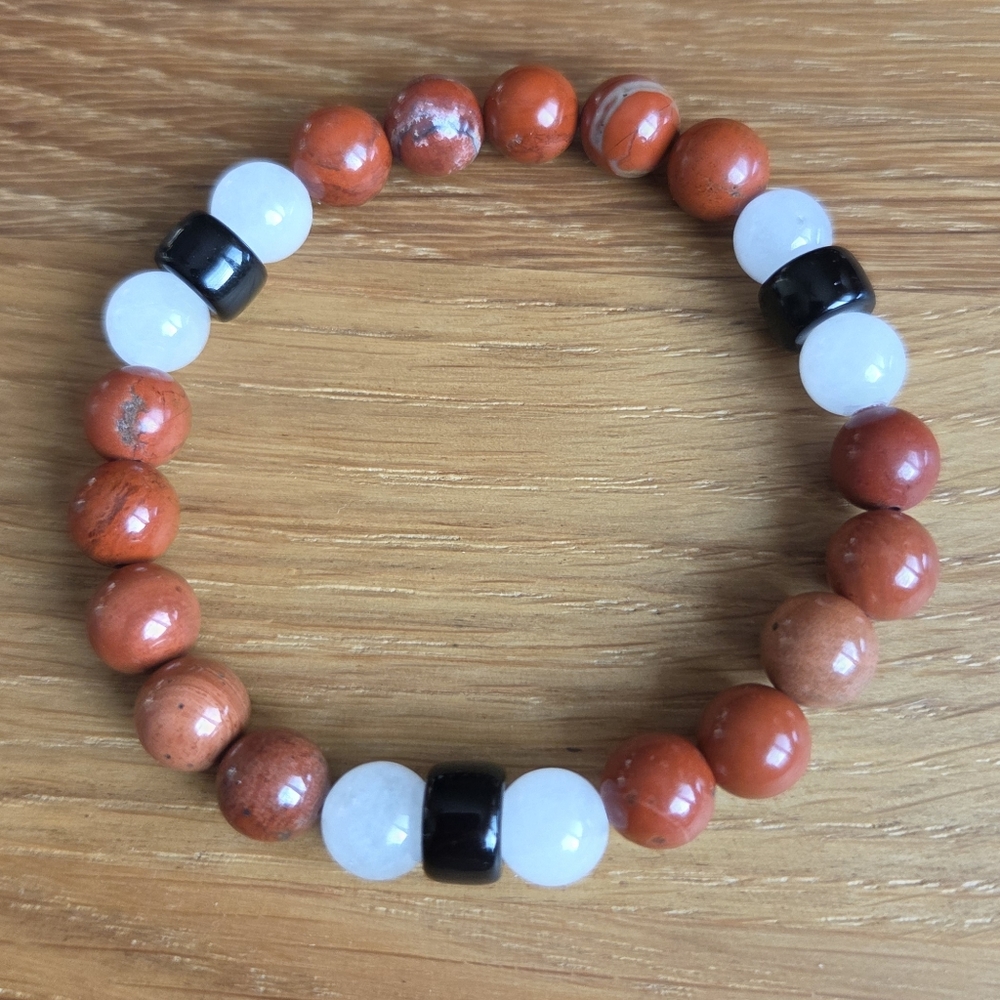 Red Jasper & White Jade Beadrd Stretch Bracelet | Handmade - Picture 8 of 12